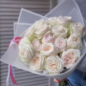 Букет из 15 белых пионовидных роз 40 см