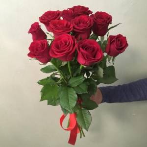 Букет из 11 красных роз 60 см