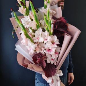 Букет с гладиолусами "Летние ноты"