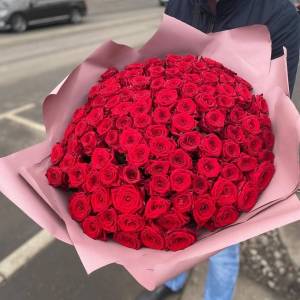 Букет из 101 розы "Рэд Наоми"