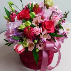 Букет с гиацинтами "Бордо"